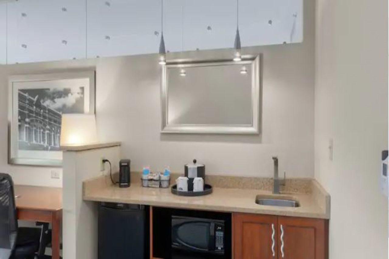 Hampton Inn & Suites Owensboro Downtown Waterfront Экстерьер фото