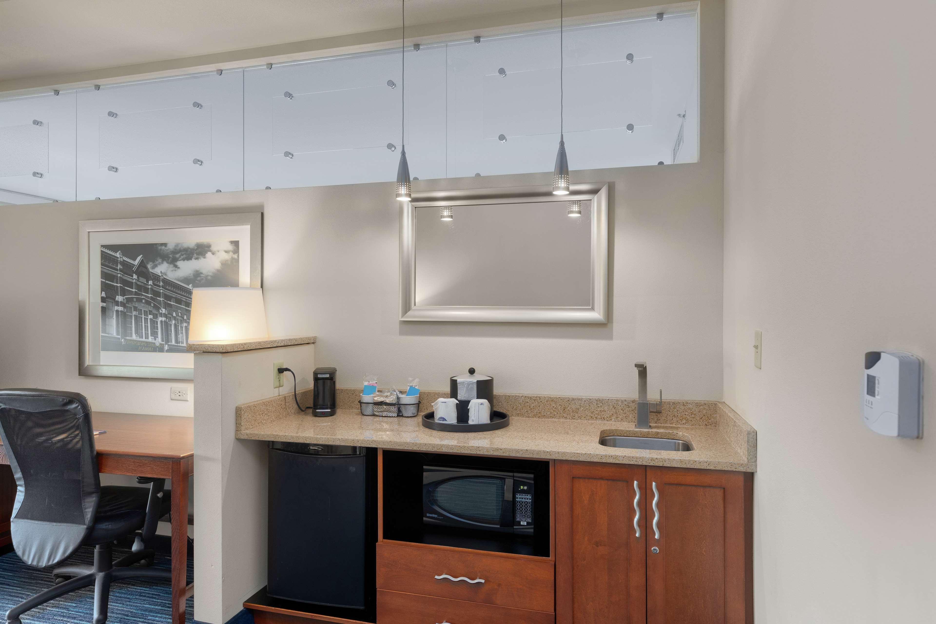 Hampton Inn & Suites Owensboro Downtown Waterfront Экстерьер фото
